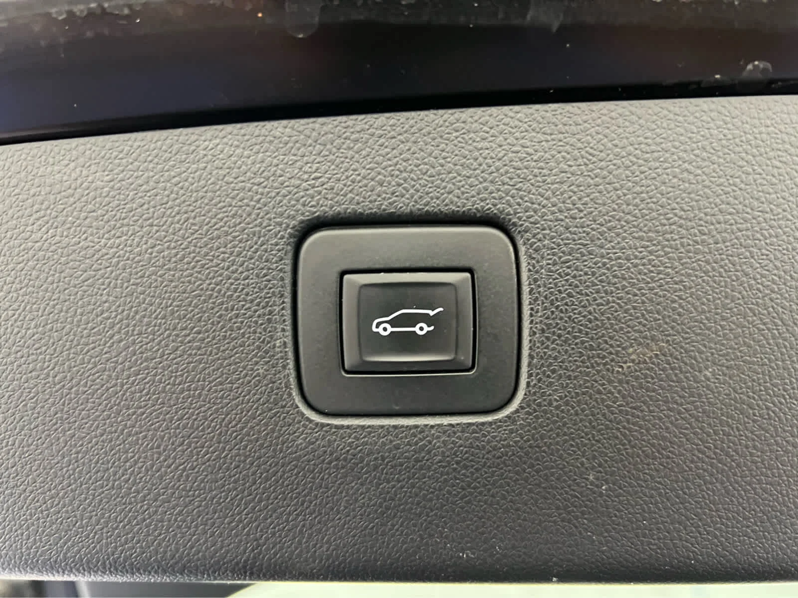 Used 2024 Ebony Twilight Metallic Buick Sport Touring image 11