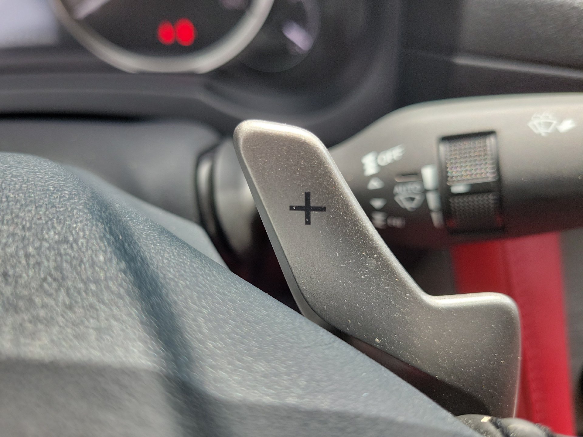2024 Lexus RC 300 - Photo 29