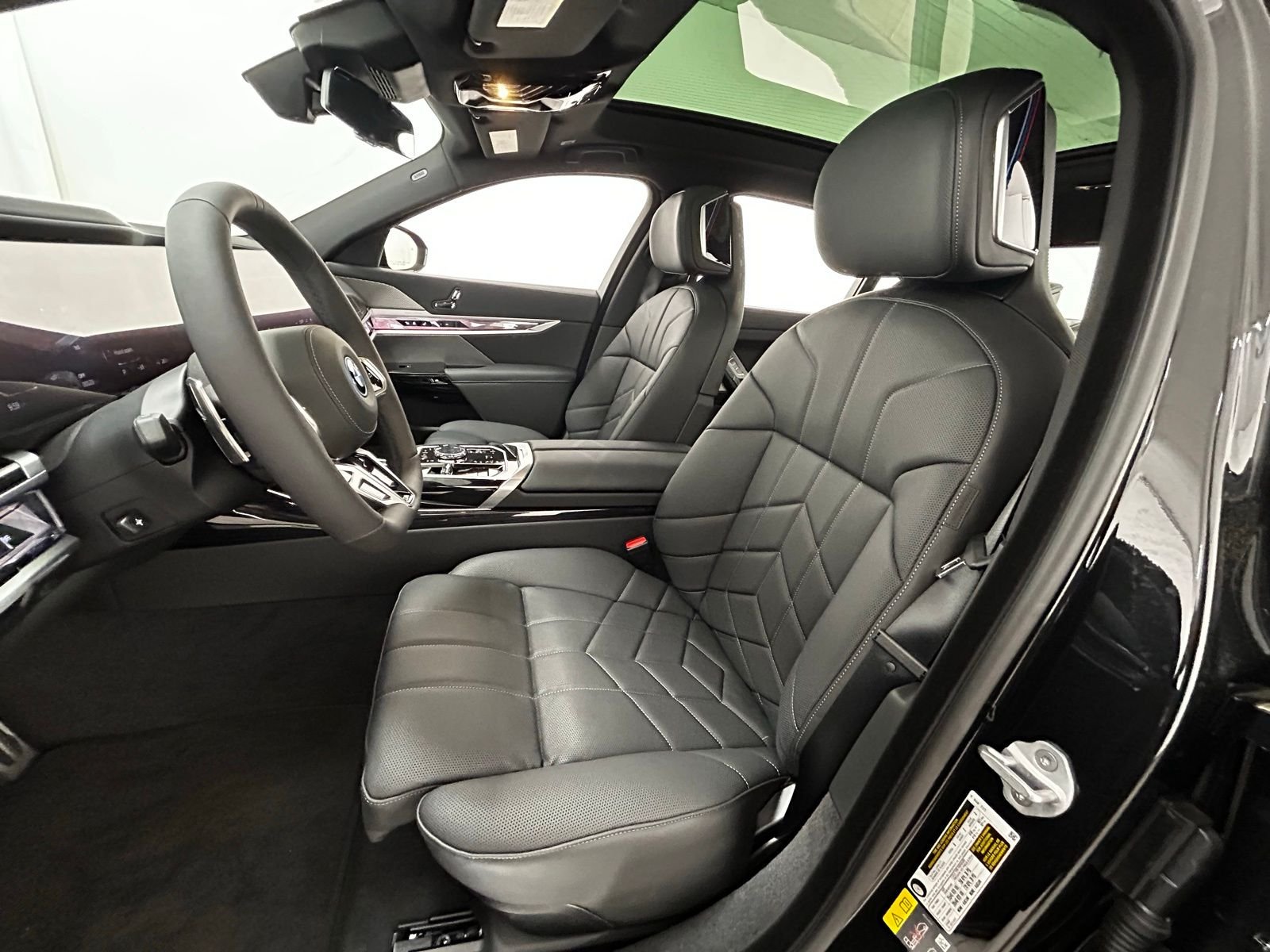 New 2026 Black Sapphire Metallic BMW xDrive60 image 44