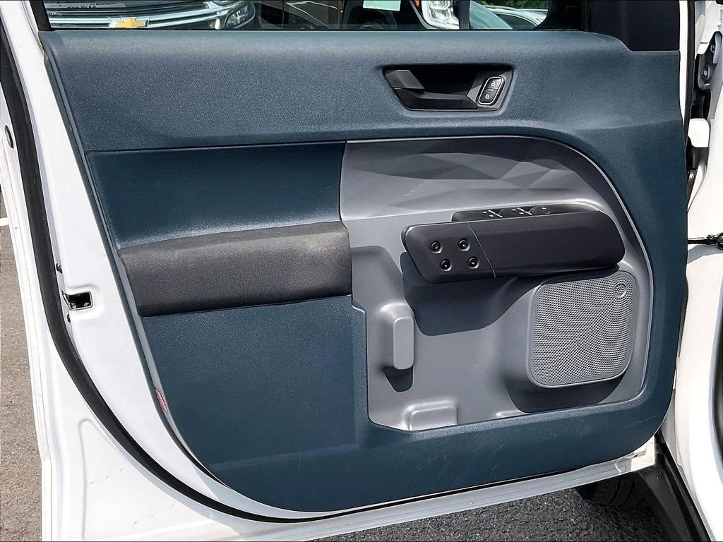 Used 2023 White Ford XL image 9