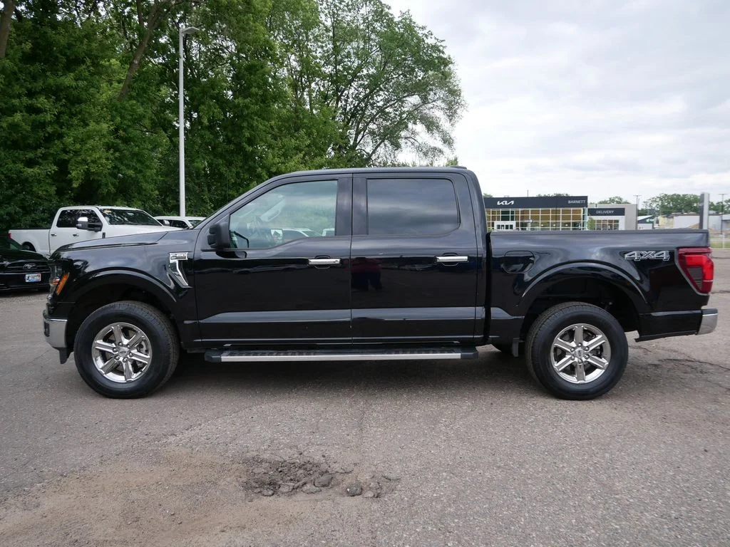 Used 2025 Black Ford XLT image 6