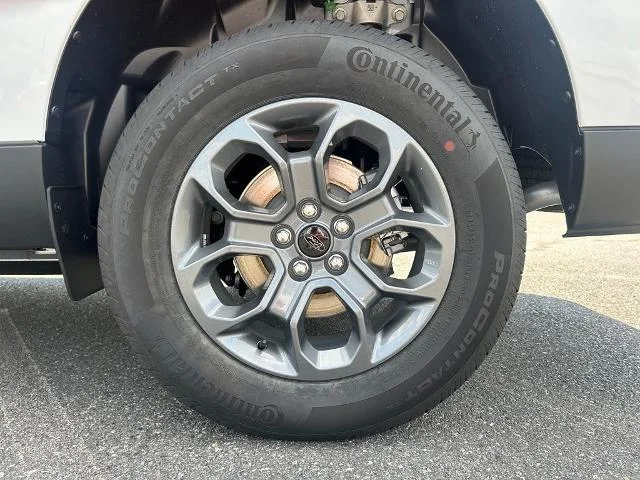New 2026 Oxford White Ford XLT image 11
