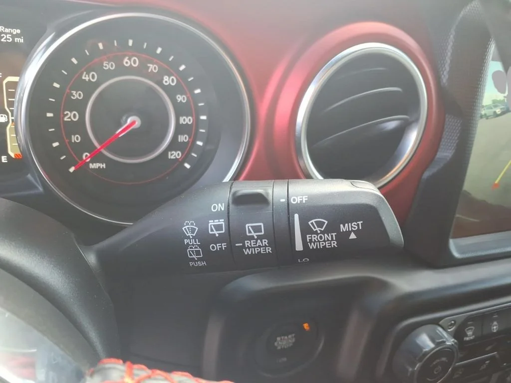 Used 2021 Red Jeep Unlimited Rubicon image 25