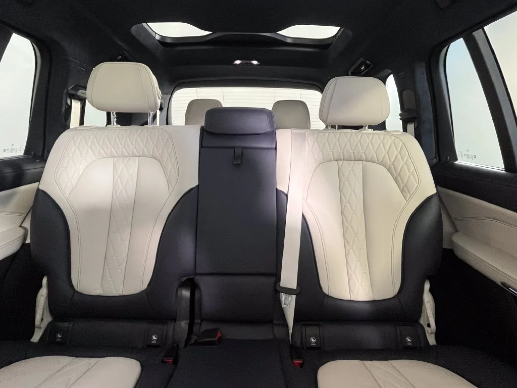 Used 2021 Blue BMW xDrive40i image 20