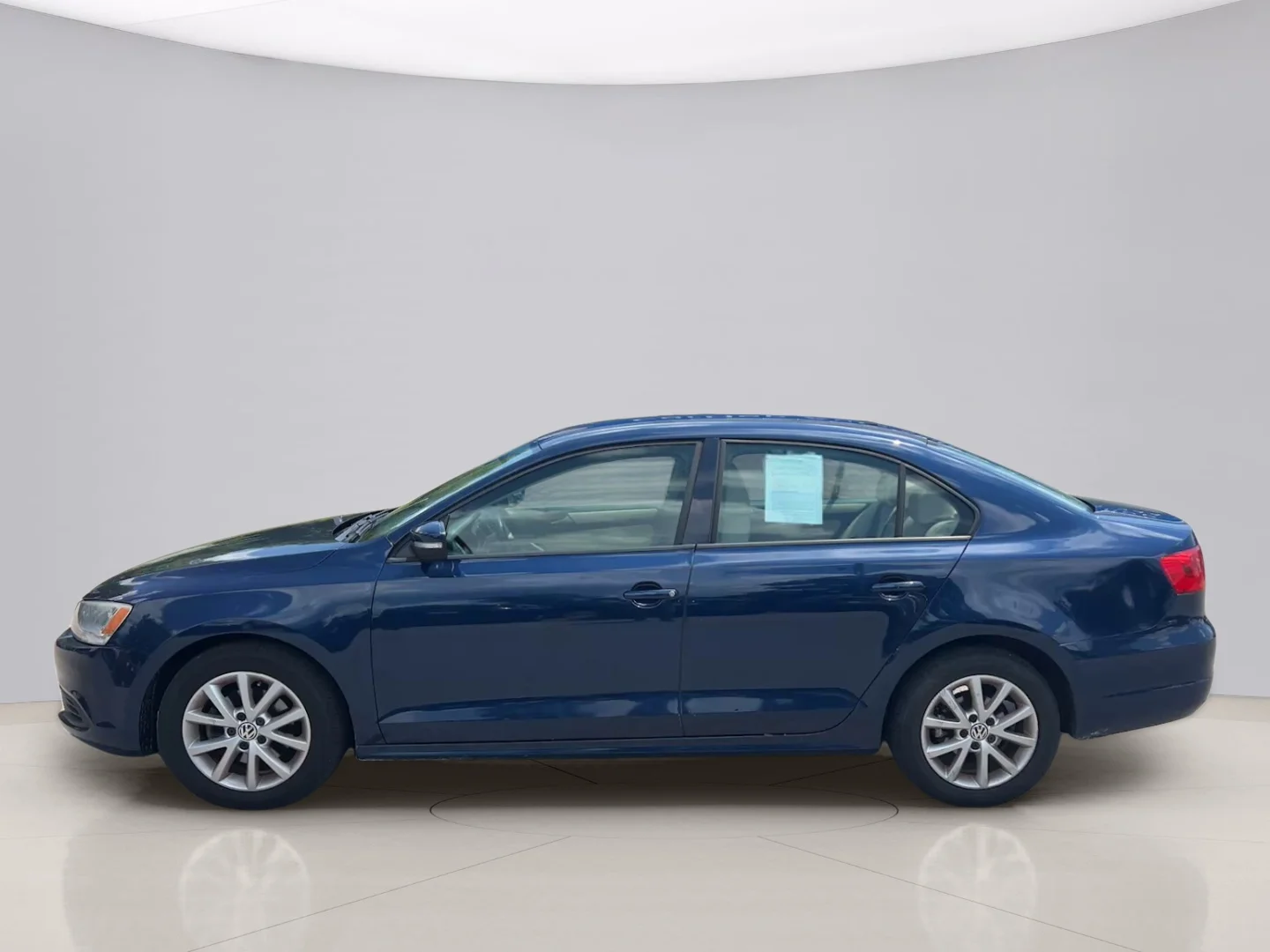 Used 2012 Blue Volkswagen SE image 3