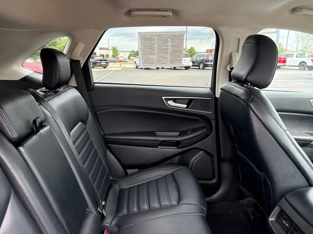 Used 2024 Agate Black Metallic Ford SEL image 30