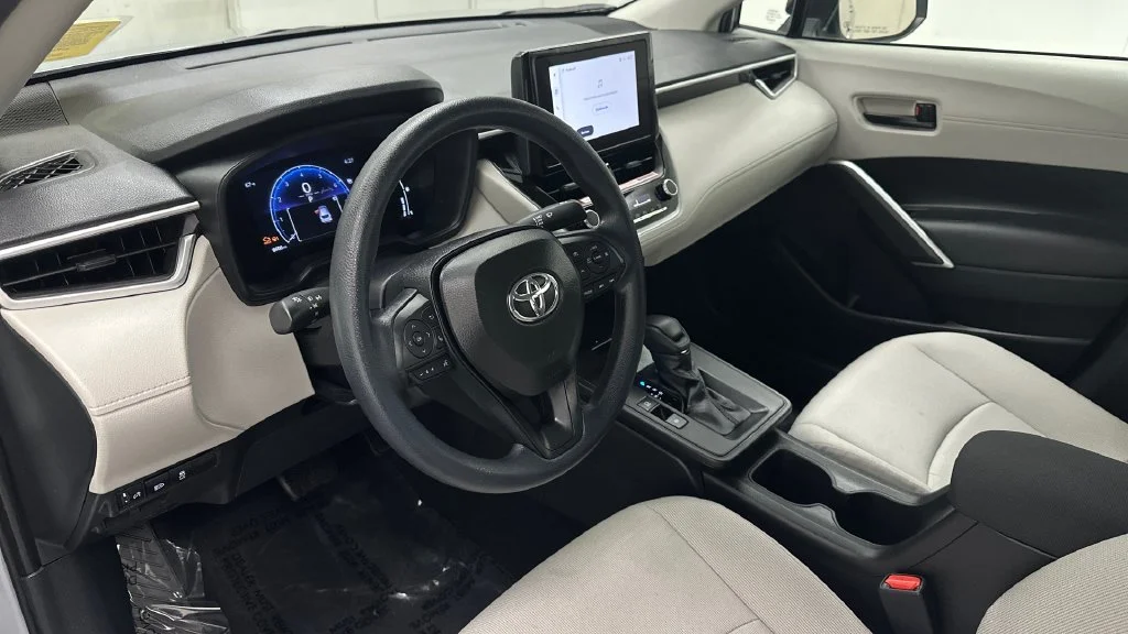 Used 2026 Silver Toyota L image 16