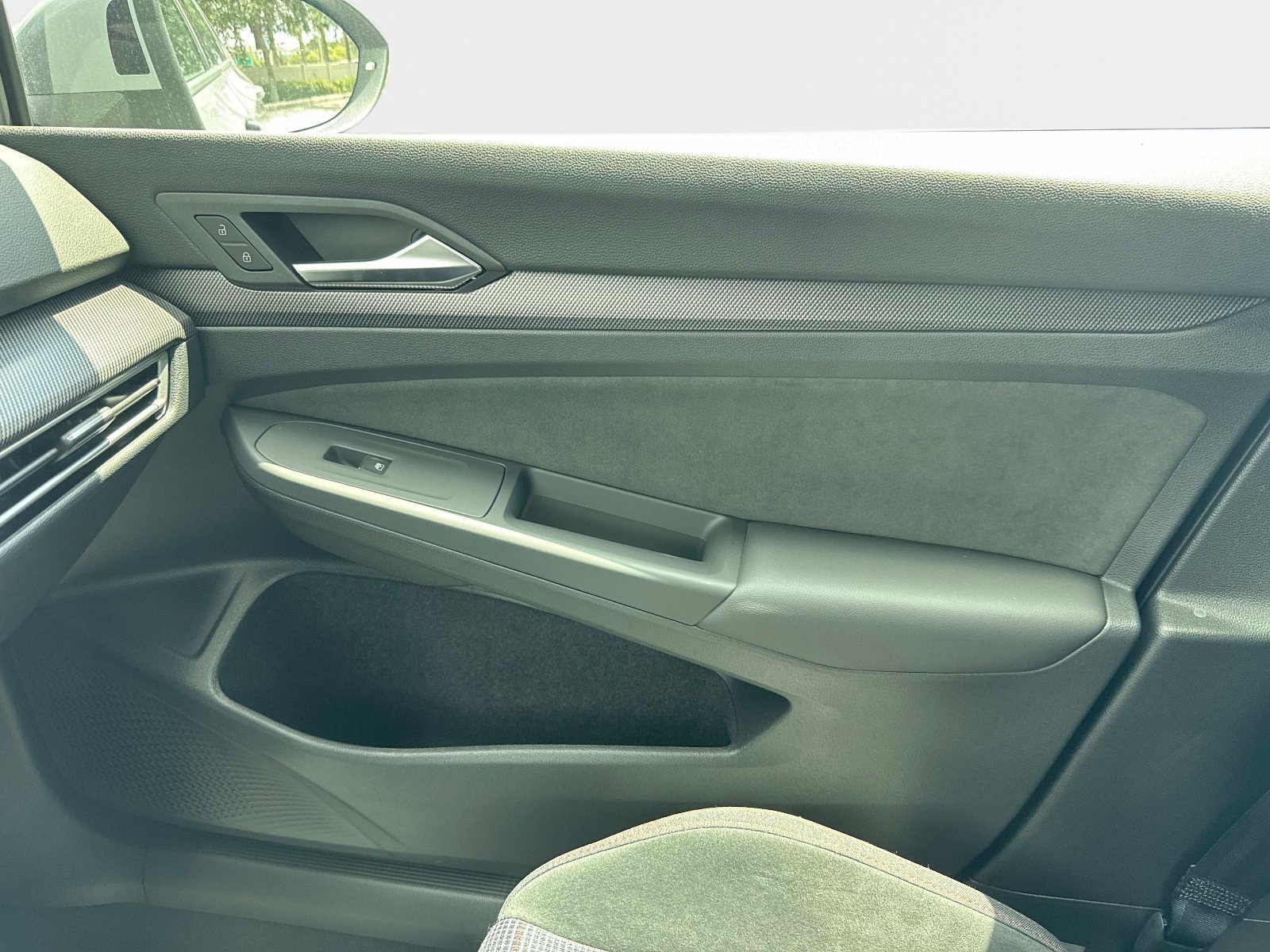 Used 2025 Moonstone Gray Volkswagen S image 21