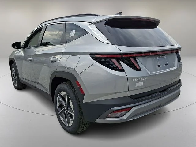 New 2026 Silver Hyundai SEL Premium image 5