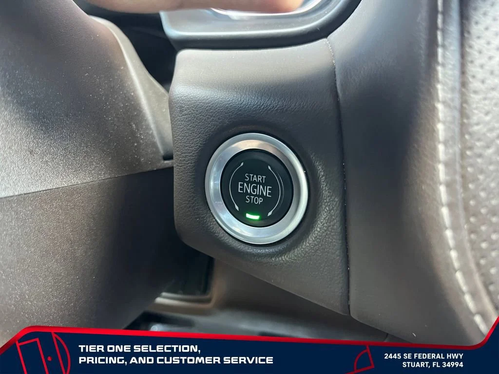 Used 2021 MIDNIGHT BLUE METALLIC GMC SLT image 31