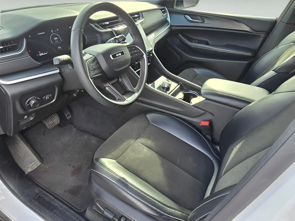 Used 2024 Bright White Clearcoat Jeep Altitude image 16