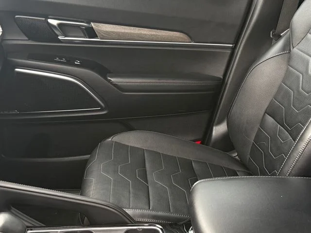Used 2022 White Kia SX image 11