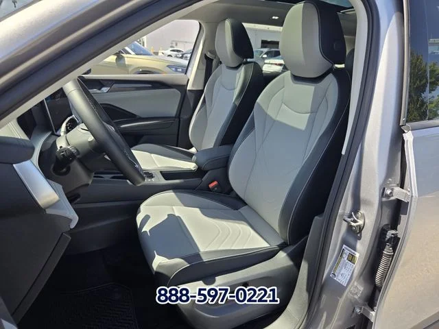 New 2026 Pyrite Silver Metallic Volkswagen 2.0T SE image 6