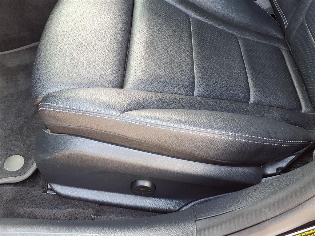 Used 2021  Mercedes-Benz C 300 image 18