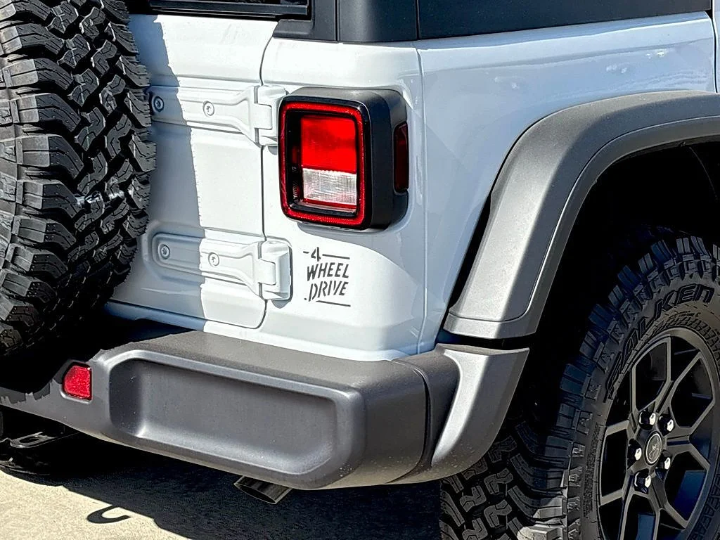 New 2026 Bright White Clear Coat Jeep 4-Door Willys 4x4 image 6