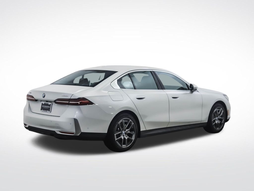 Used 2026 White Metallic BMW 530i xDrive image 5