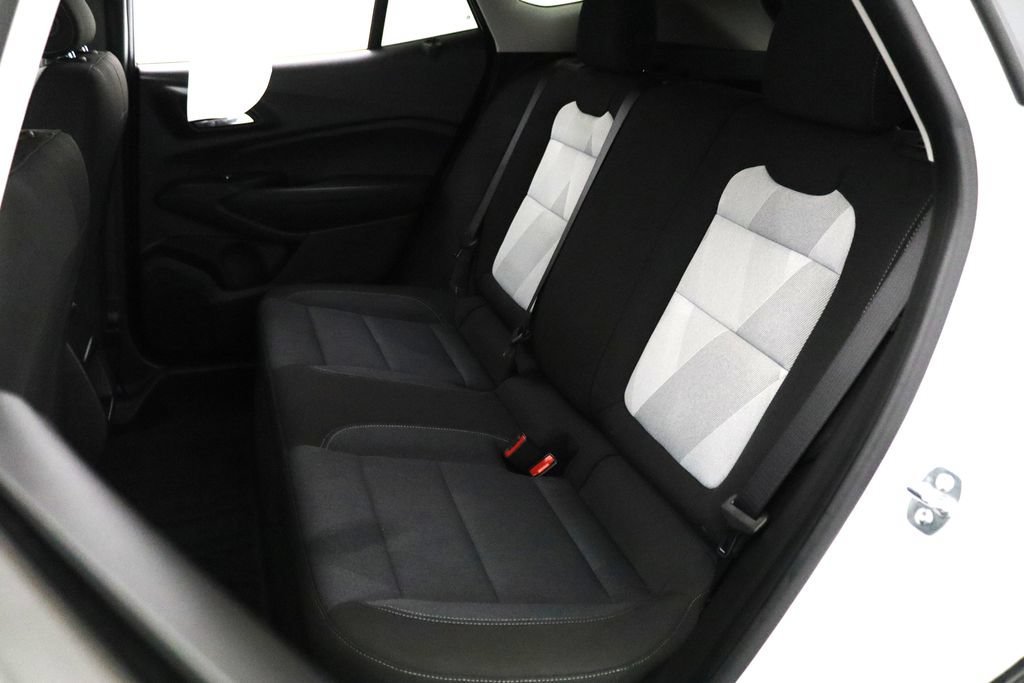 2025 Chevrolet Trax LS - Photo 13