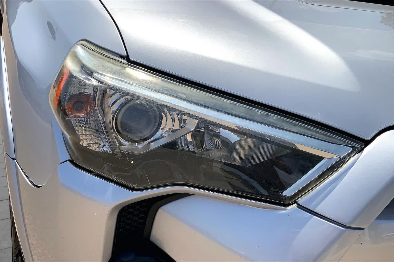 Used 2018 Classic Silver Metallic Toyota TRD Off Road Premium image 36