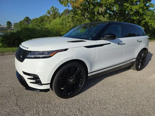 2026 Land Rover Range Rover Velar Dynamic SE