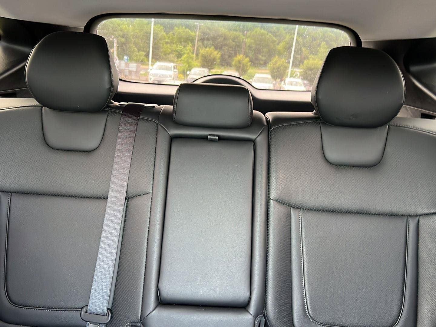Used 2023 Amazon Gray Hyundai SEL image 13
