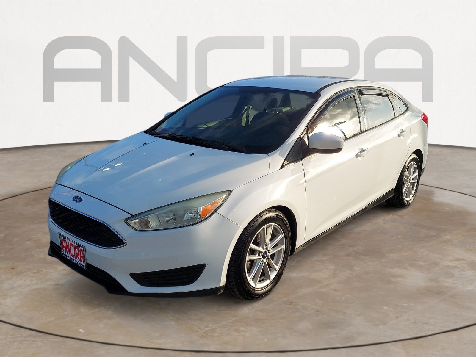 Used 2018 Oxford White Ford SE image 8