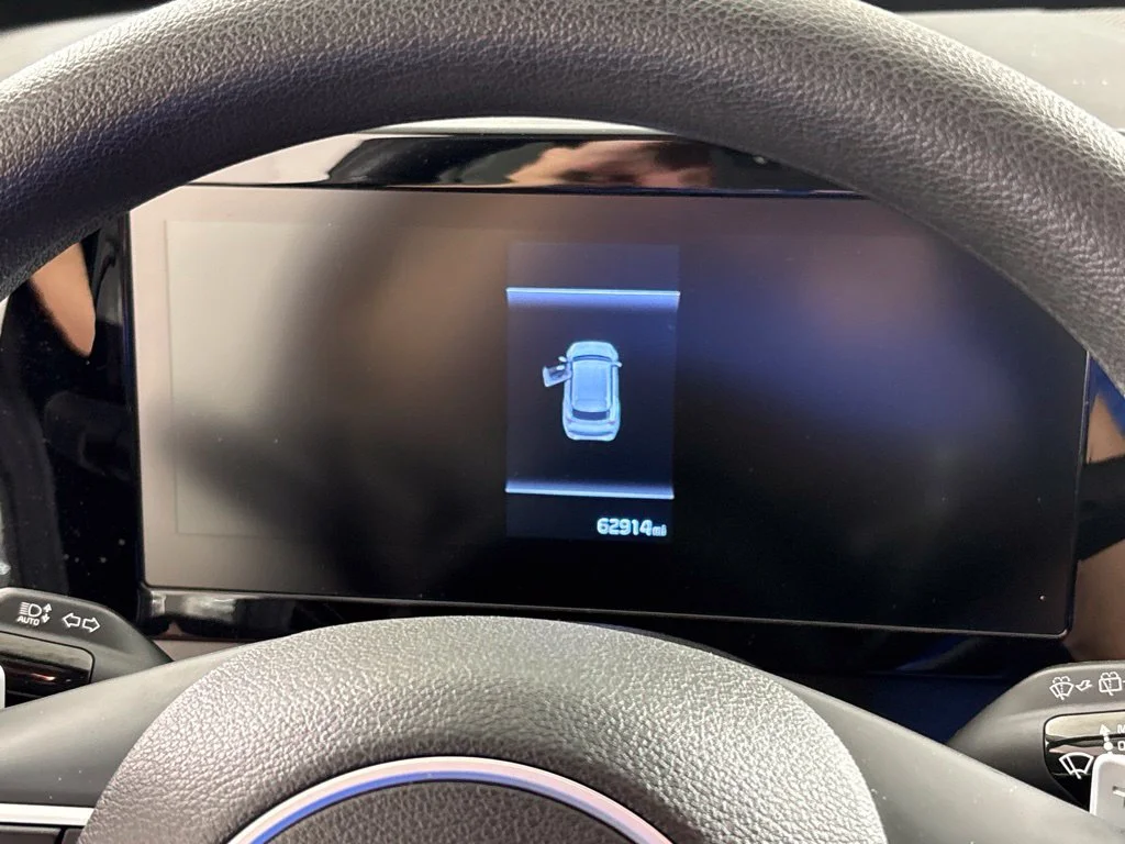 Used 2023 White Kia LX image 26