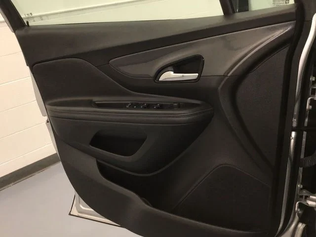 Used 2017 Silver Buick Preferred II image 19