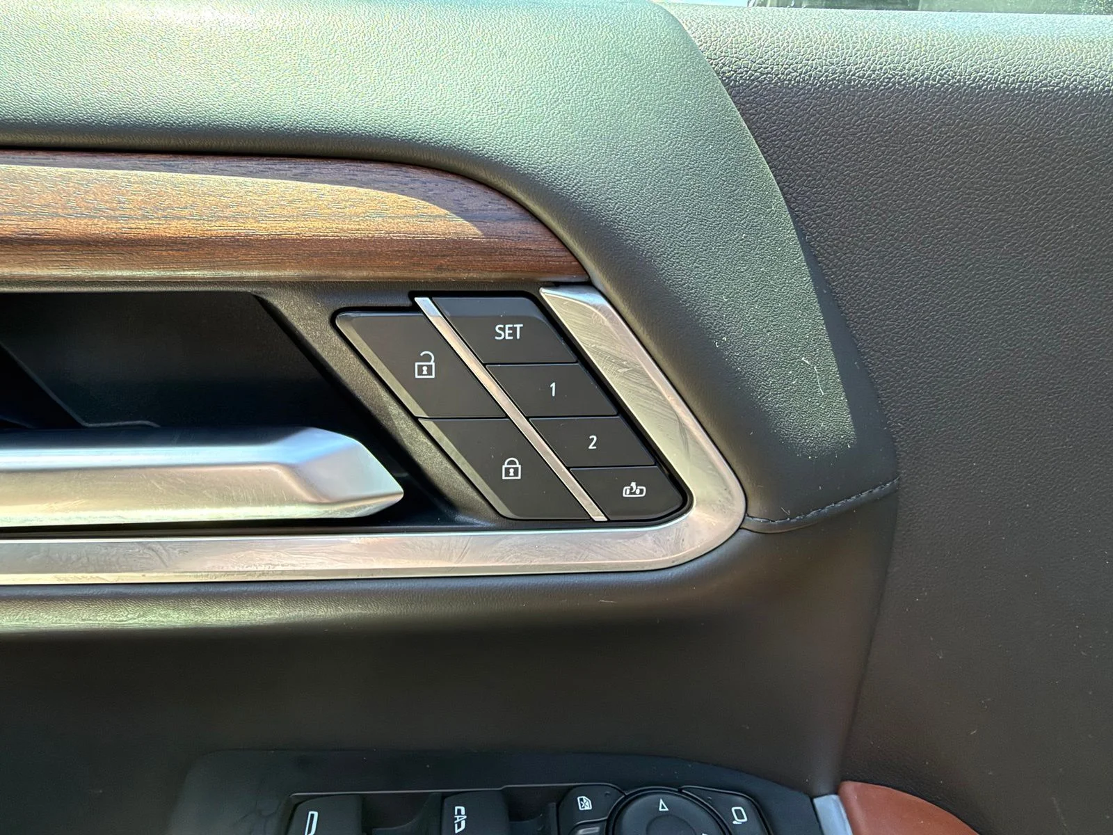 Used 2025 Black GMC Denali Ultimate image 16