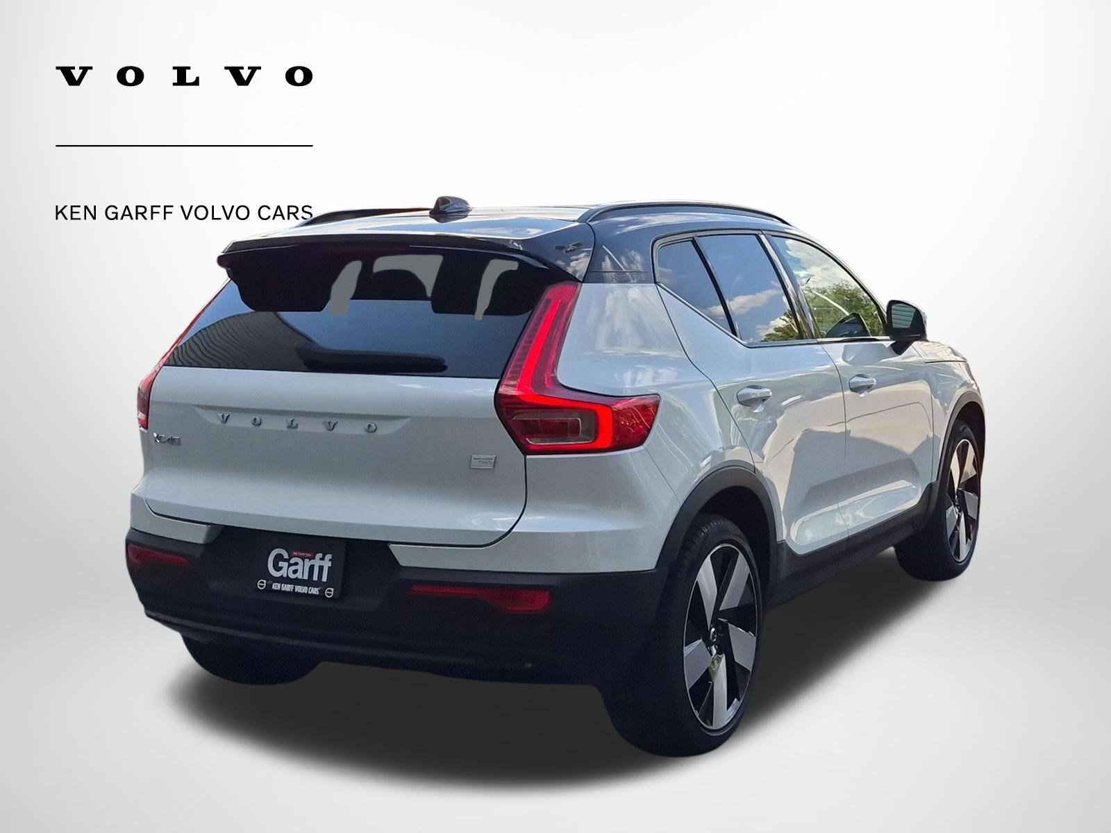 Certified Used 2023 Crystal White Volvo Ultimate image 4