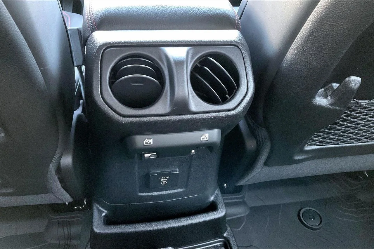 New 2026 Reign Jeep Rubicon image 14