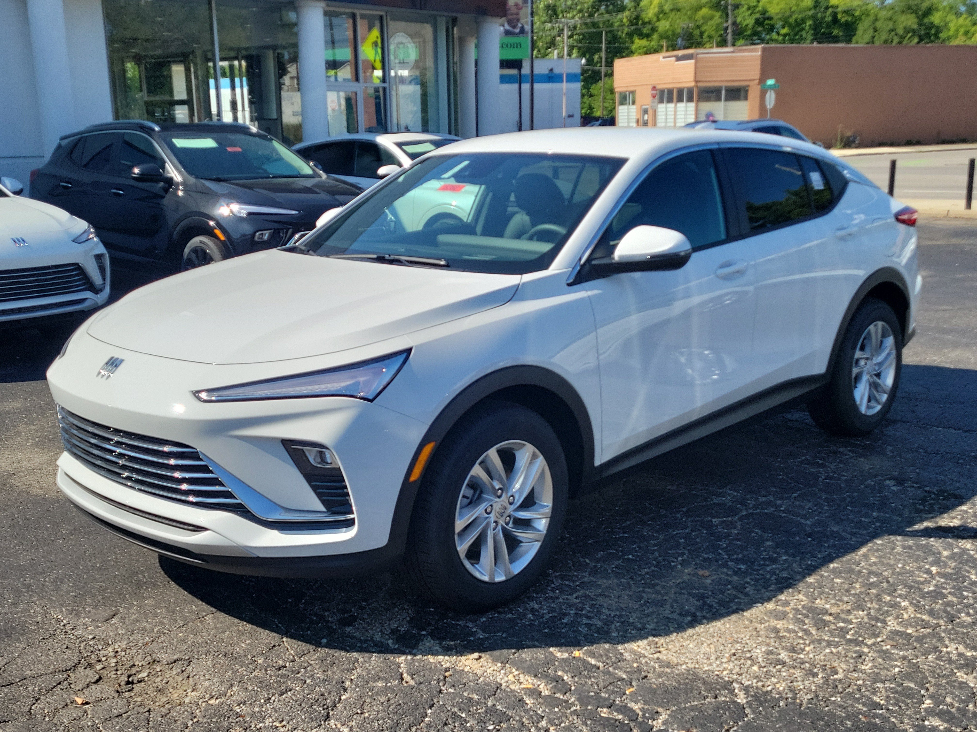 New 2026 Summit White Buick Preferred image 2
