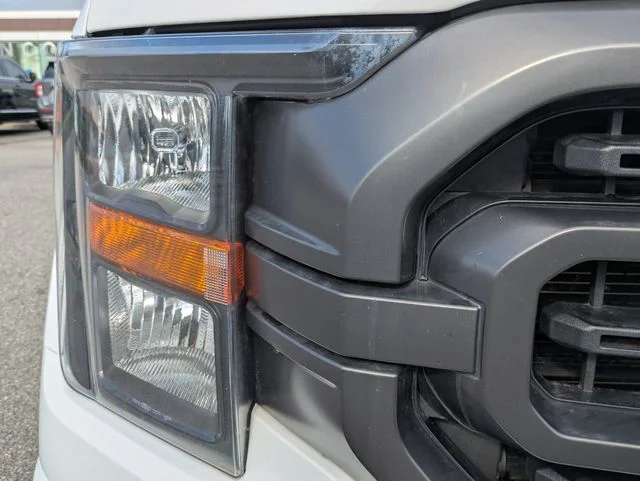 Certified Used 2023 Oxford White Ford XLT image 10