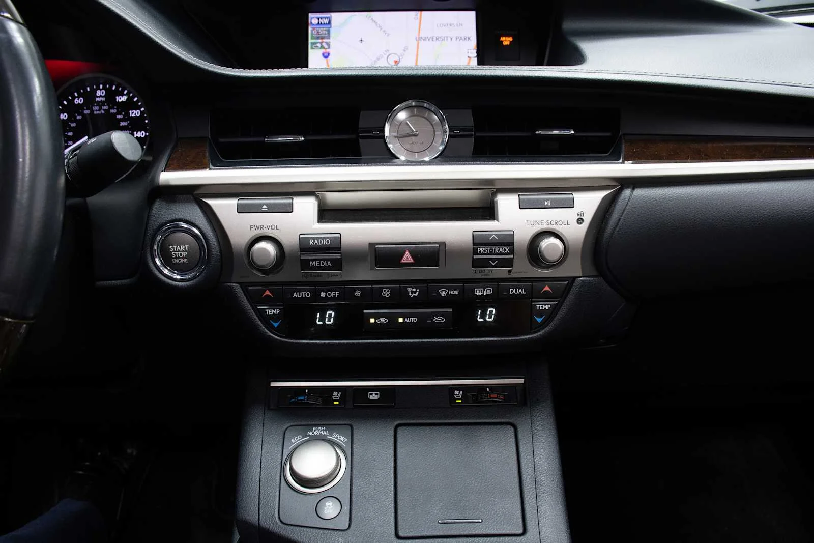 Used 2013 Nebula Gray Pearl Lexus 4dr Sdn image 20