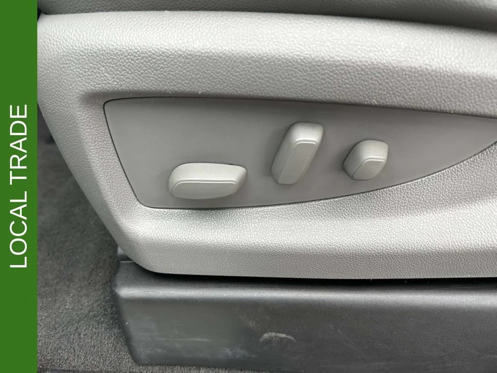 Used 2020 BLACK Chevrolet LT image 19