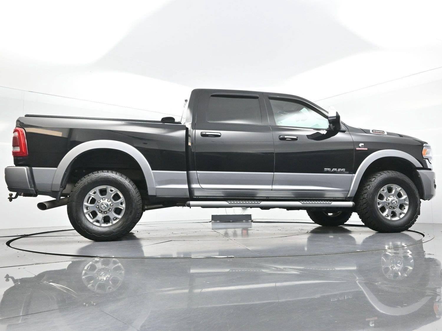 Used 2021 Diamond Black Crystal Pearlcoat Ram Laramie image 54