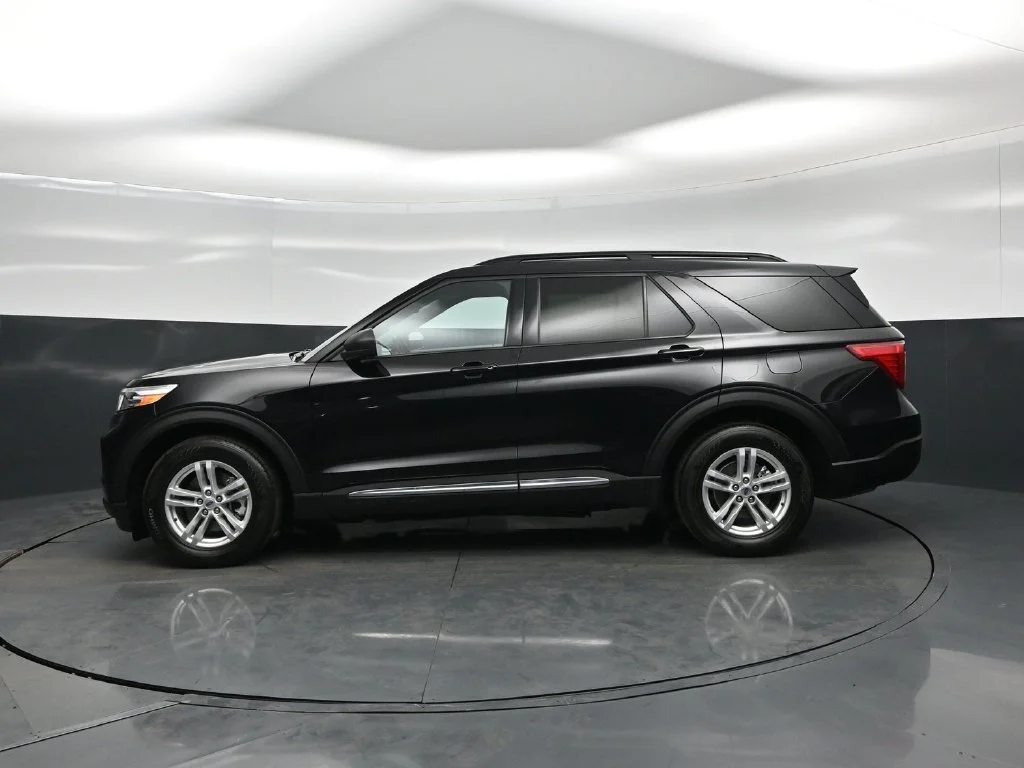 Certified Used 2023 Black Ford XLT image 27