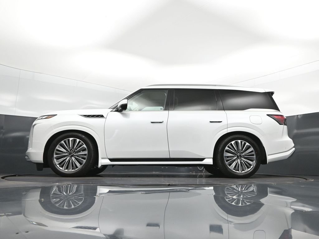 New 2026 RADIANT WHITE INFINITI Luxe 2WD image 35