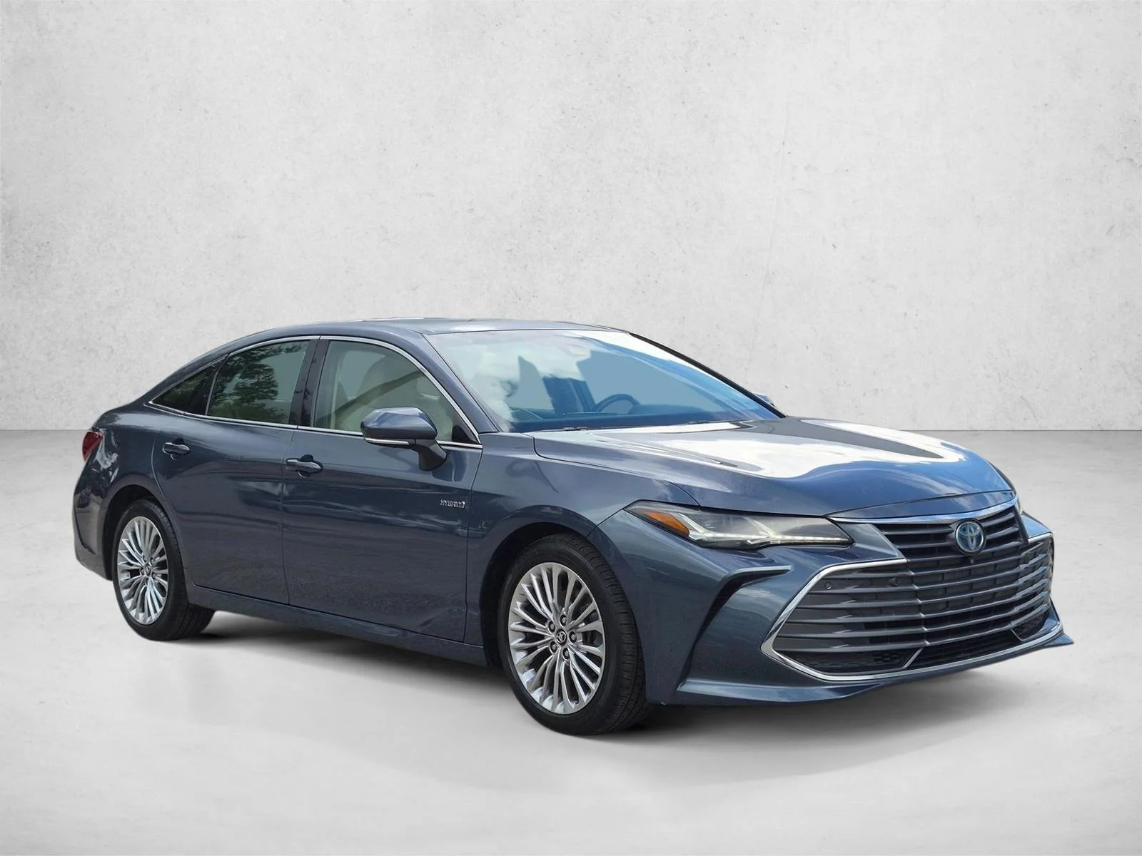 Used 2020 Harbor Gray Metallic Toyota Hybrid Limited image 3