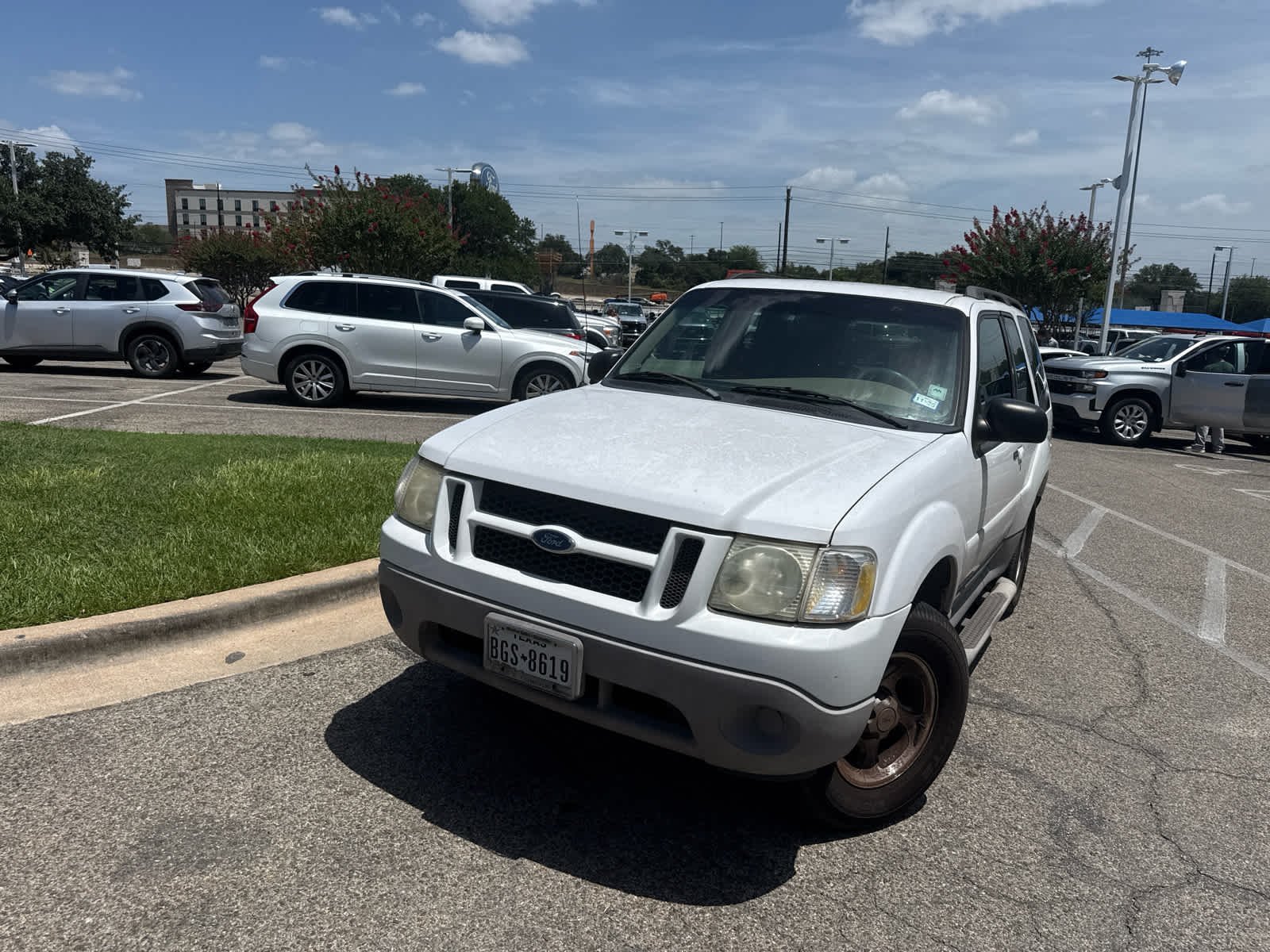 Used 2001 Oxford White Ford  image 3