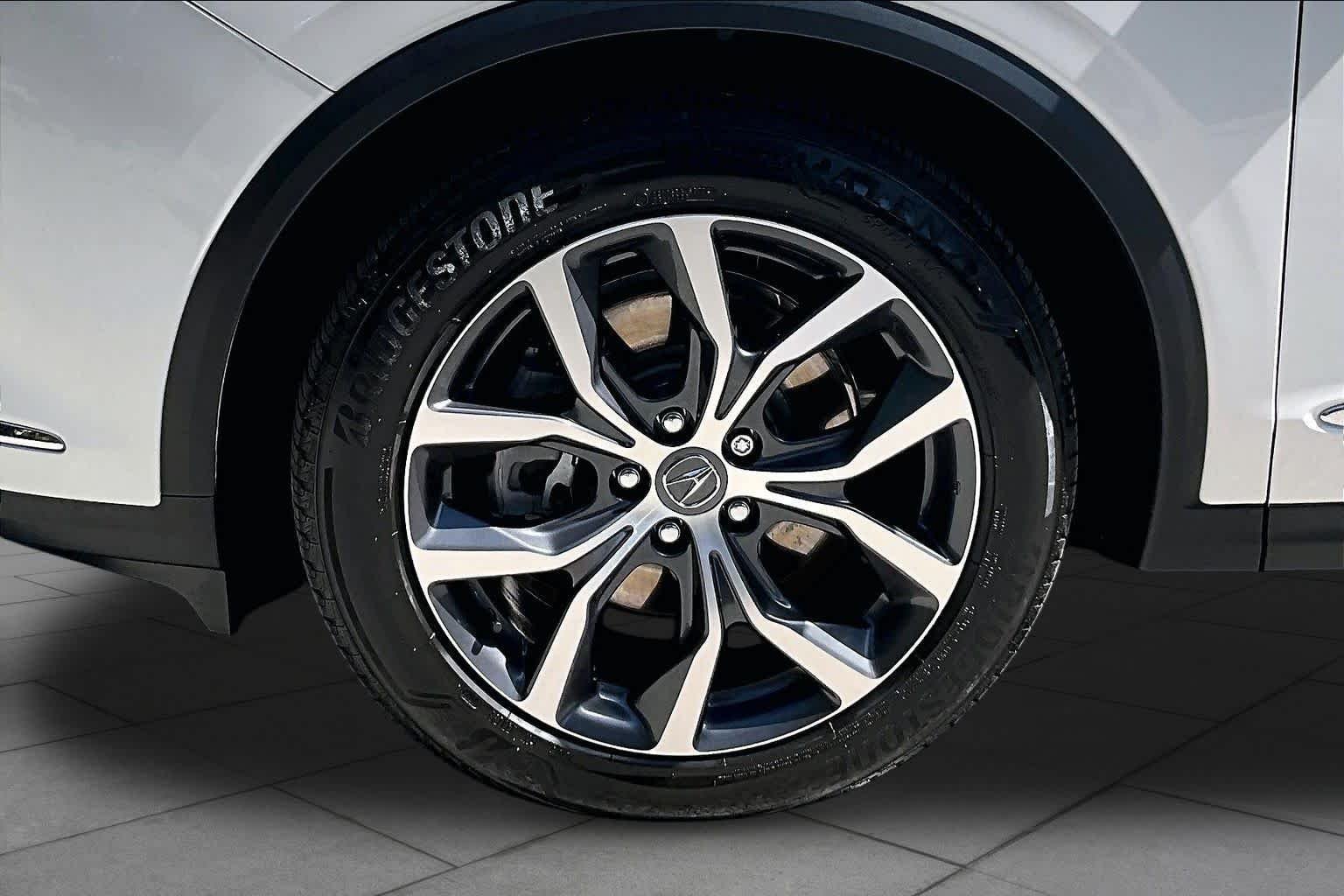 Used 2024 Platinum White Pearl Acura w/Technology Package image 11