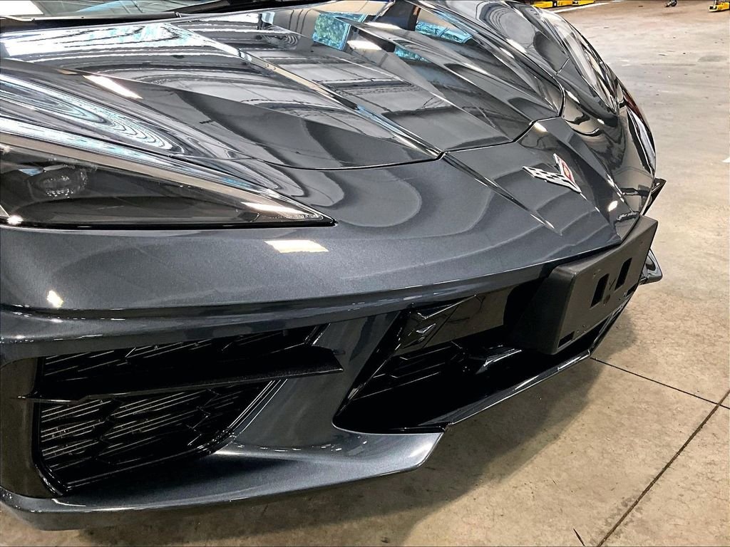 Used 2020 Gray Chevrolet Stingray image 32
