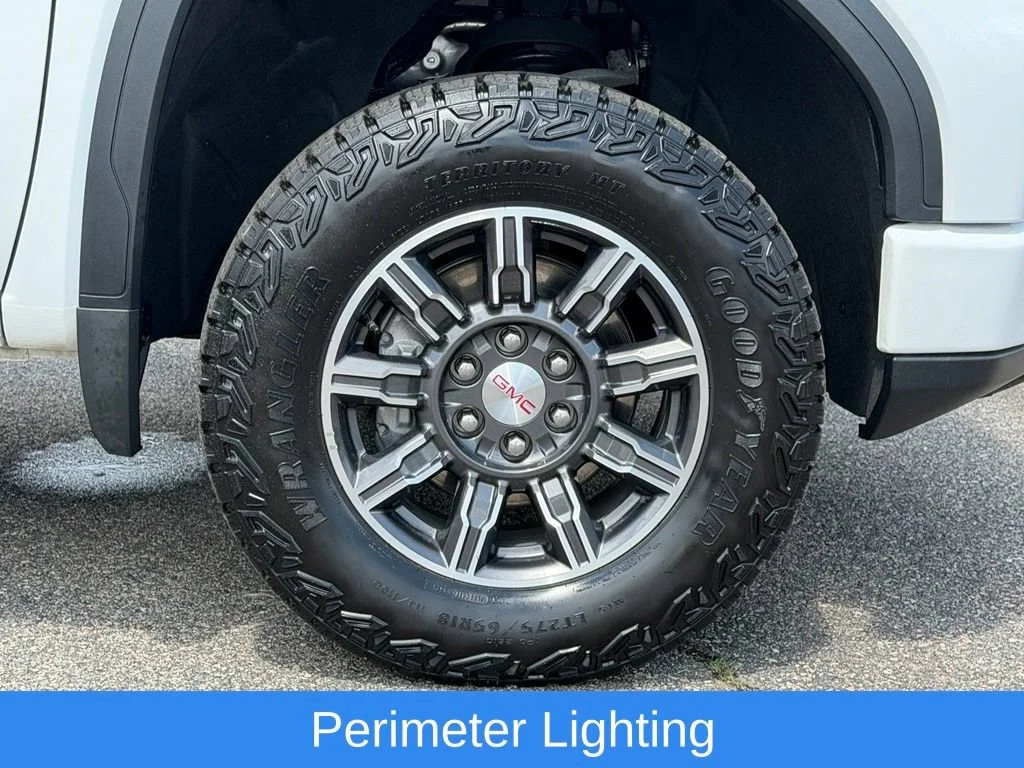 Used 2025 Summit White GMC AT4 image 32