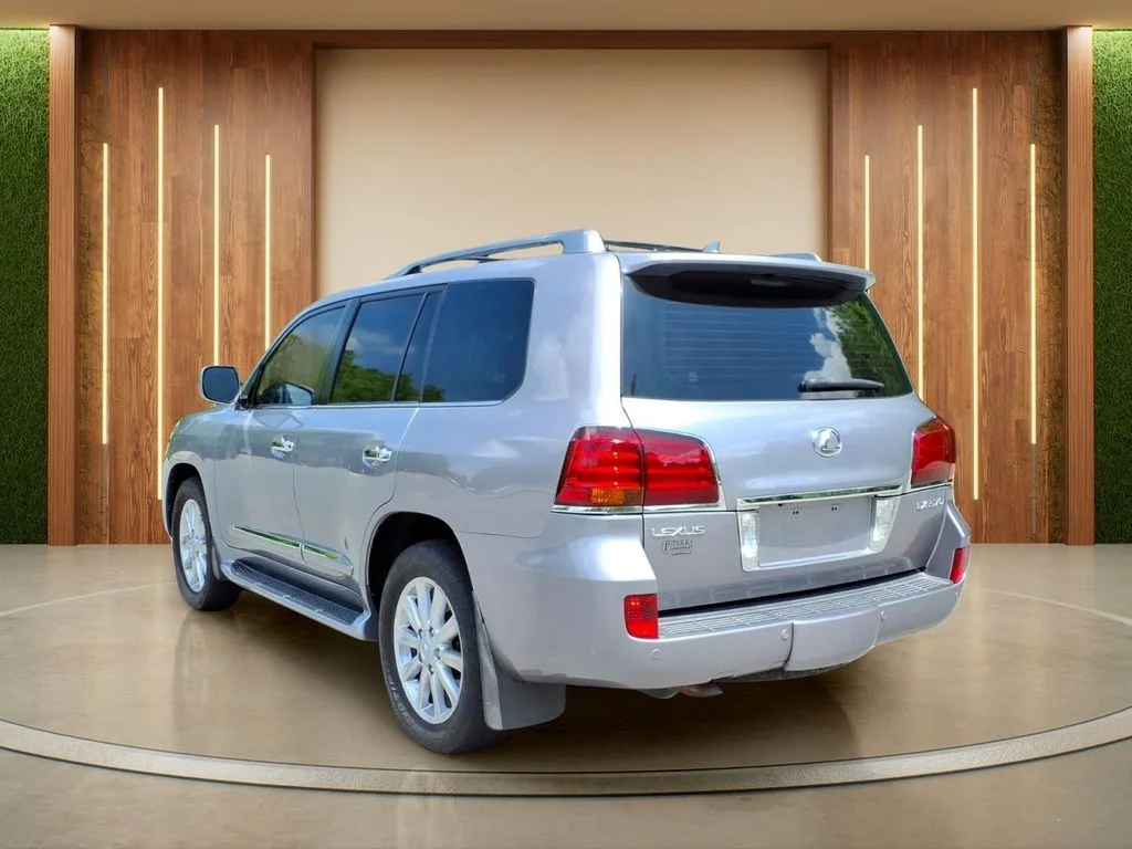 Used 2008  Lexus 570 image 32