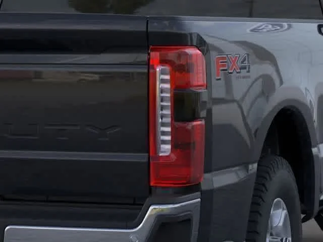 New 2026 Agate Black Metallic Ford XLT image 6