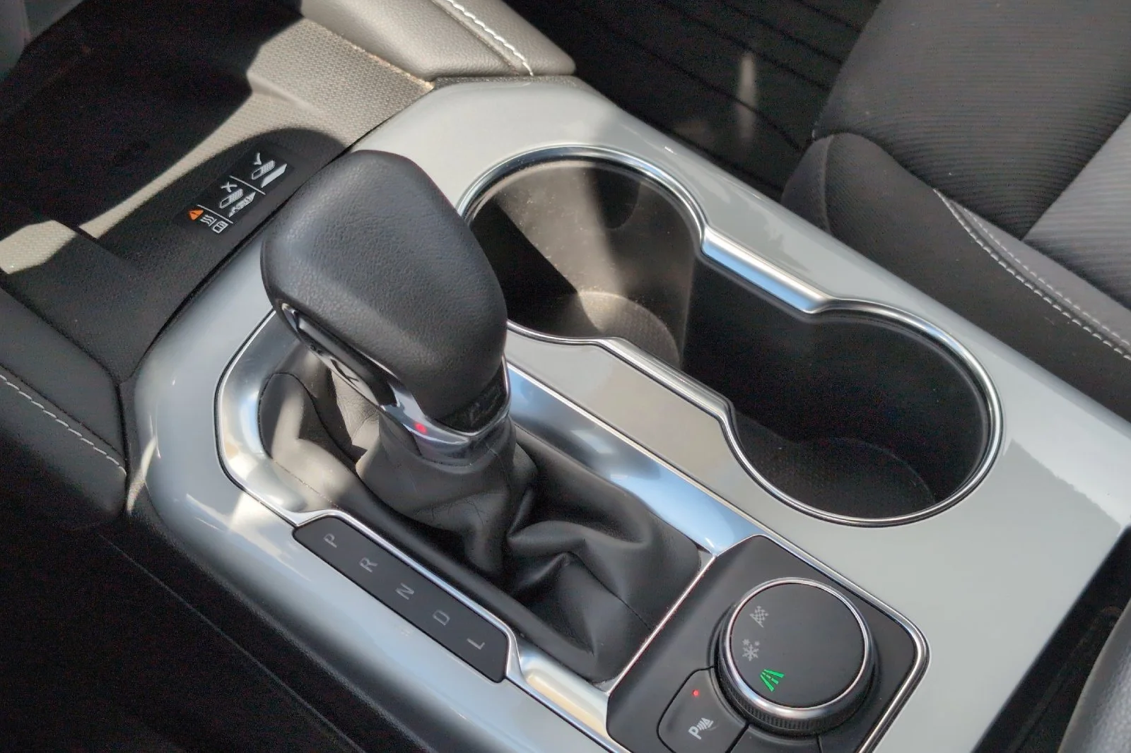 Used 2024 Sterling Gray Metallic Chevrolet 2LT image 22