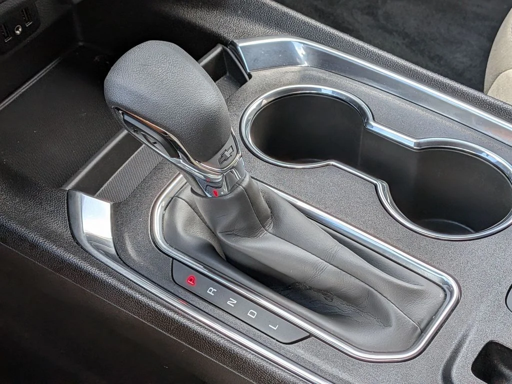 Used 2023 White Chevrolet LS image 21
