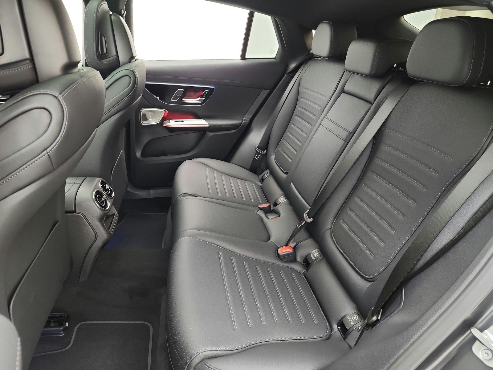 New 2026 MANUFAKTUR exclusive graphite grey magno Mercedes-Benz GLC 300 4MATIC® Coupe image 11