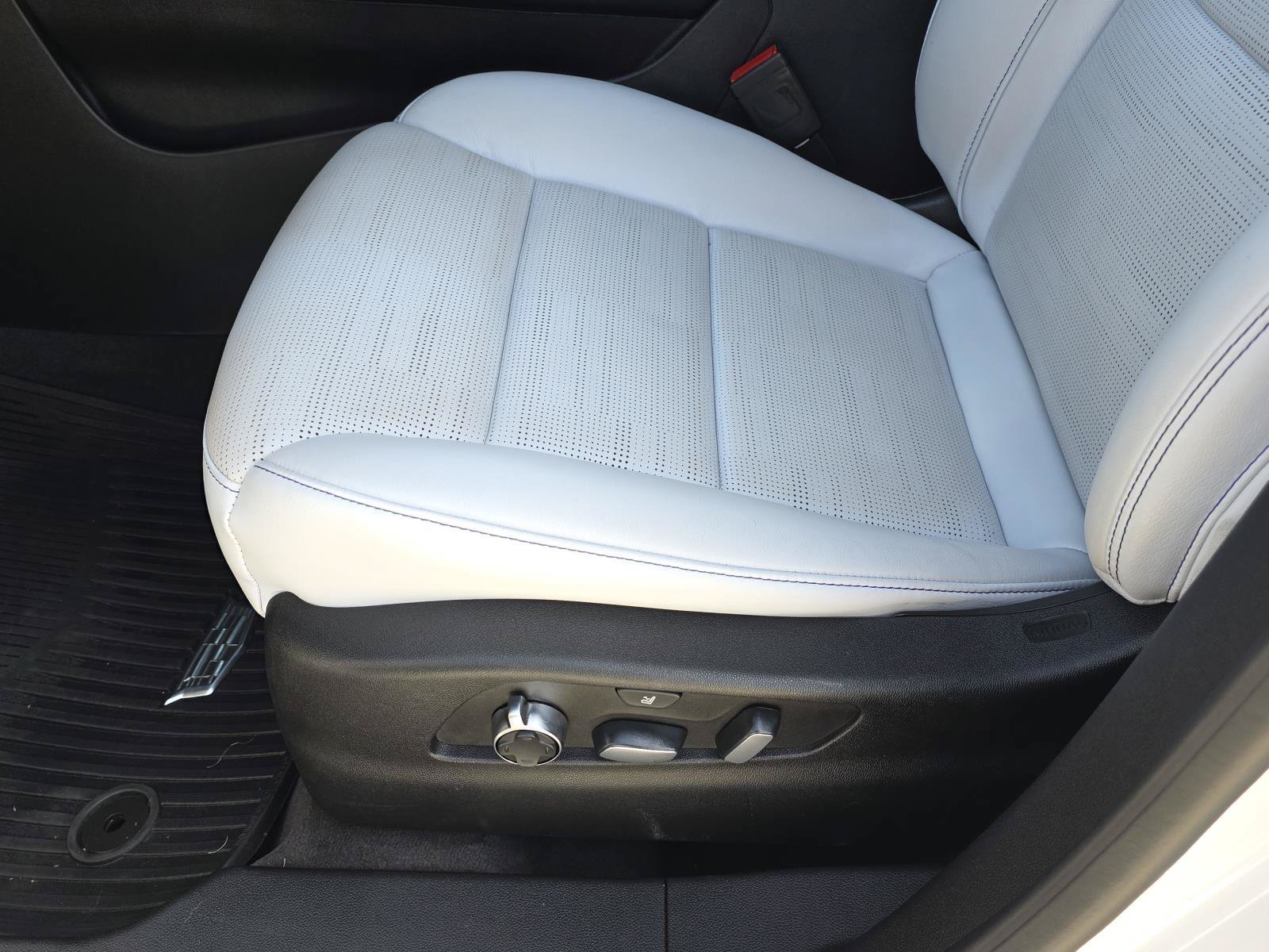 Certified Used 2024 Crystal White Tricoat Cadillac Sport image 19