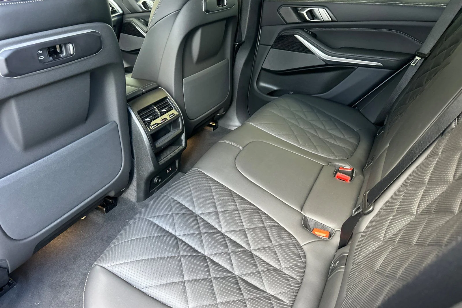 New 2026 Brooklyn Grey Metallic BMW xDrive50e image 9