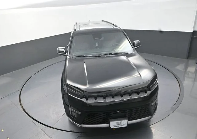 New 2026 High Gloss Black Exterior Paint Jeep Summit Reserve image 12